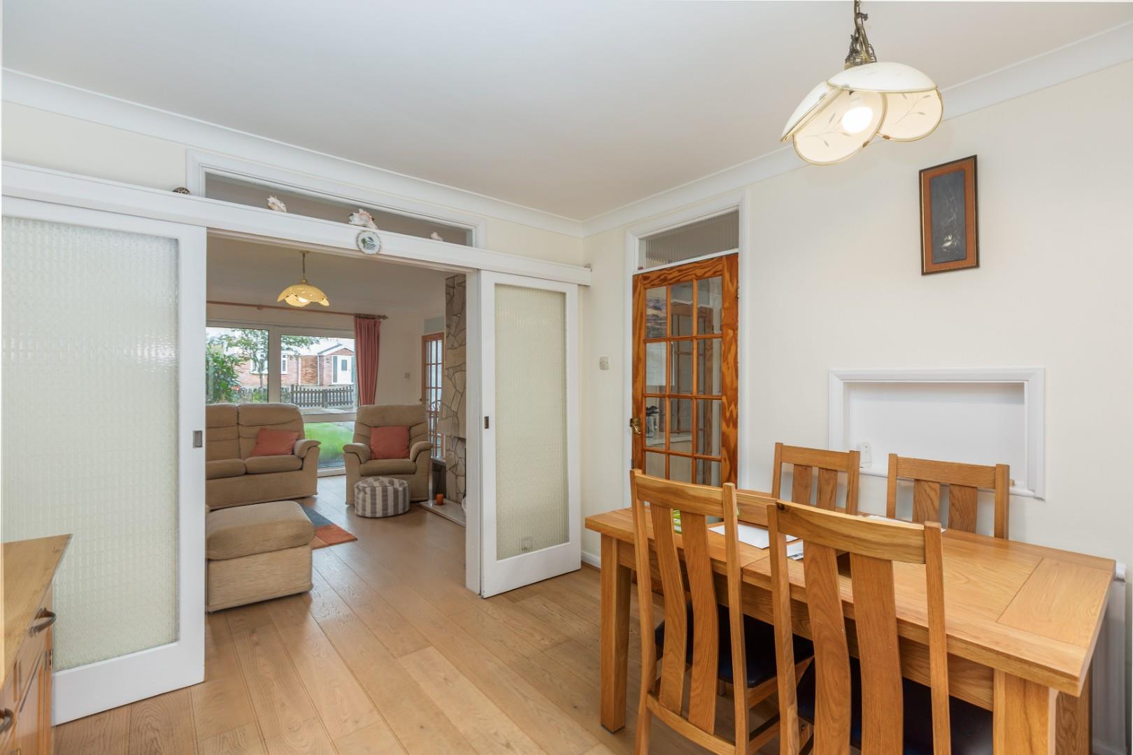 Browns Drive, Southgate, Pennard, Swansea, SA3 2AE